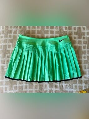 Nike Women's Vibrant Green Pleated Skater Skort with Black Hem